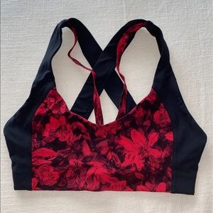 Lululemon sports bra